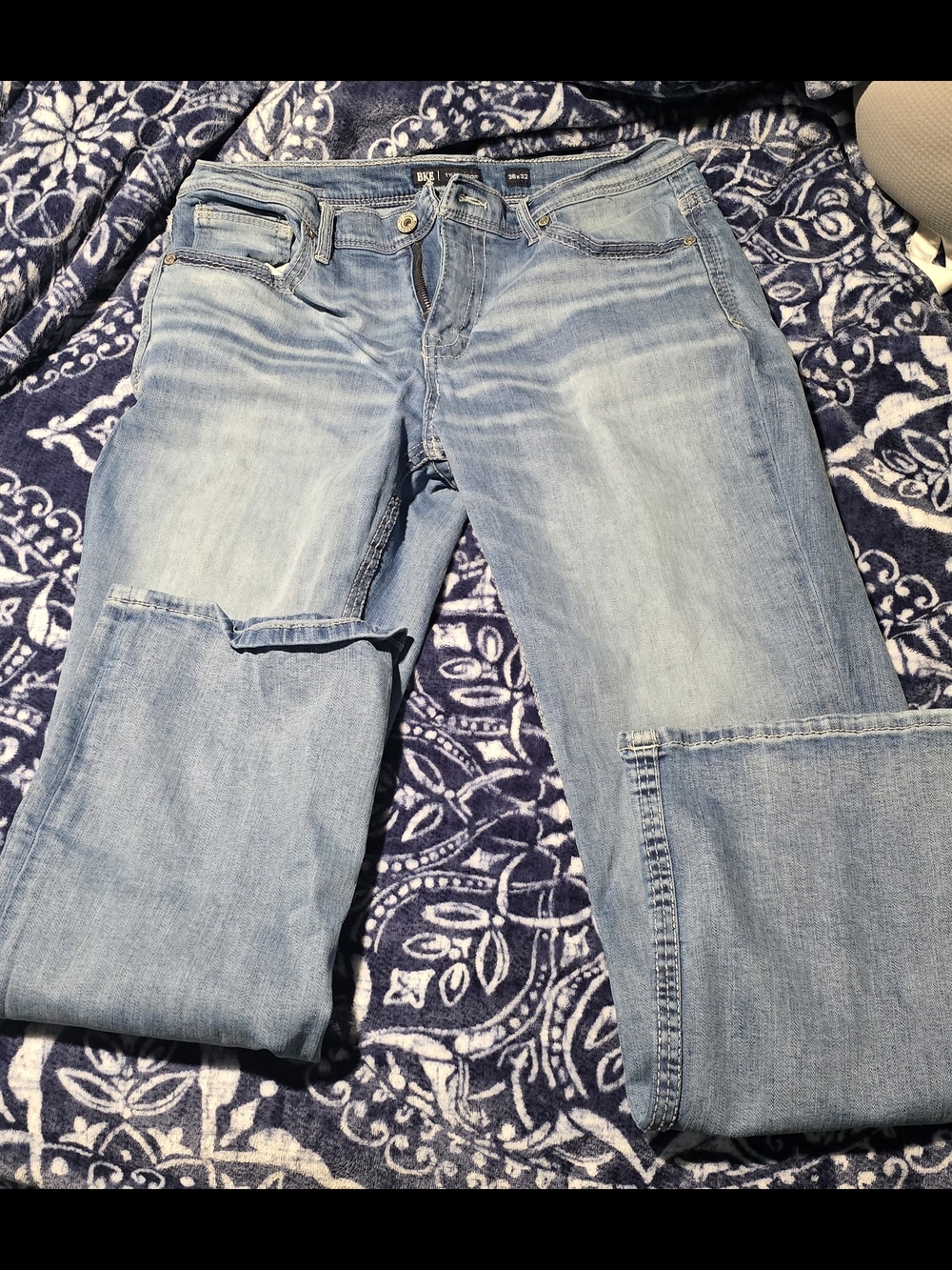 BKE Faded Light Blue TYLER Straight-Leg Jeans